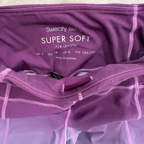 Sweaty Betty Supersoft Purple and Pink Leggings with Ombre Gradient 7/8 - Picture 6 of 10